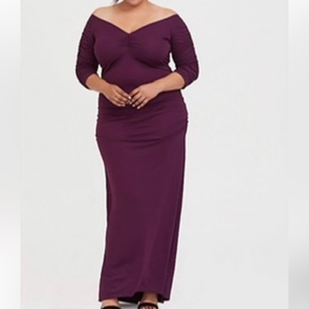 Elegant Burgundy Ruched Torrid Plus Evening Gown